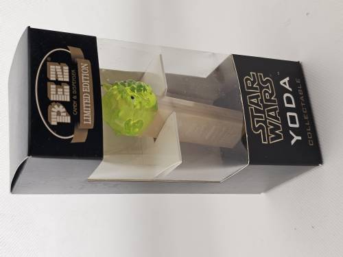 PEZ - Star Wars - Limited Edition - Yoda - Green Crystal Yoda - A