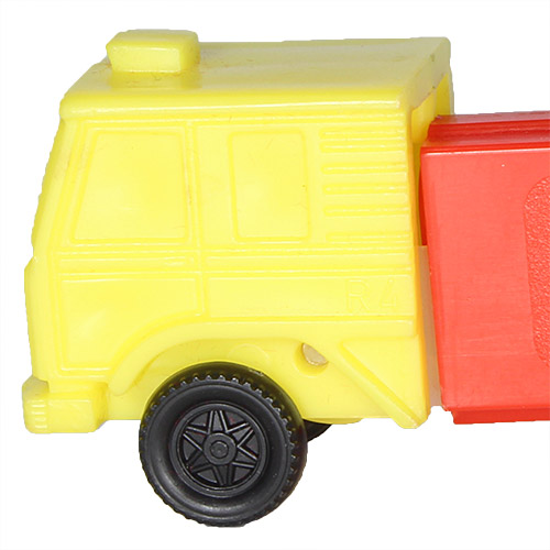 PEZ - Trucks - Series CR - Cab #R4 - Yellow Cab - A