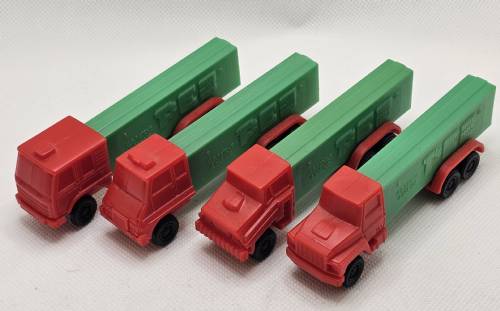 PEZ - Trucks - Series D - Cab #R4 - Red Cab - B