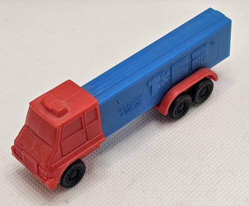 PEZ - Trucks - Series D - Cab #R3 - Red Cab - B