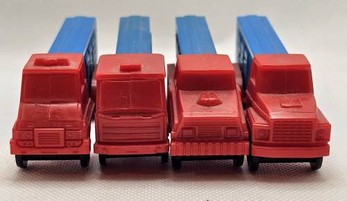 PEZ - Trucks - Series D - Cab #R4 - Red Cab - B