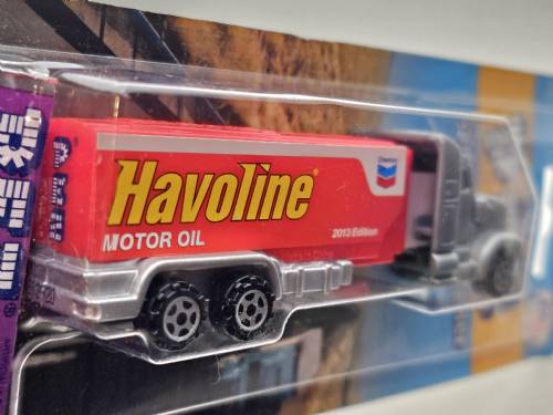 PEZ - Advertising Havoline - Truck - Silver cab, red truck