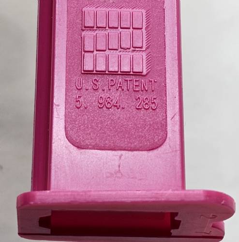 PEZ - Animated Movies and Series - Bratz - Sasha - Brown Eyes