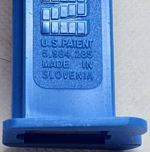 PEZ - Bugz - Crystal Collection - Baby Bee - Yellow Crystal Head