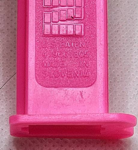 PEZ - Bugz - Crystal Collection - Centipede - Clear Crystal Head