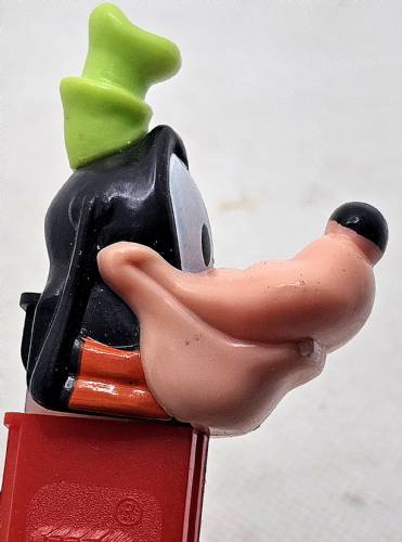 PEZ - Disney Classic - Goofy - Pink Face, Green Hat - D