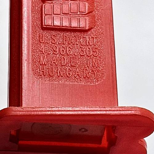 PEZ - Disney Classic - Goofy - Pink Face, Green Hat - D