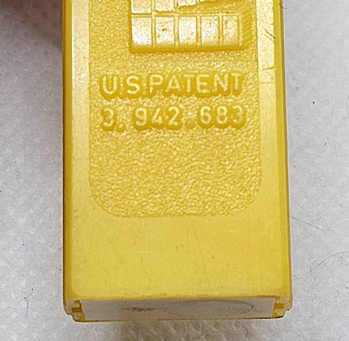 PEZ - Disney Classic - Mickey Mouse - Peach Face - D