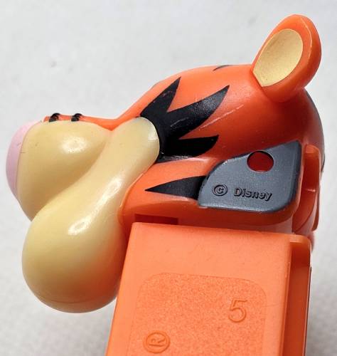 PEZ - Disney Classic - Winnie the Pooh - Tigger - Gray Neck - A