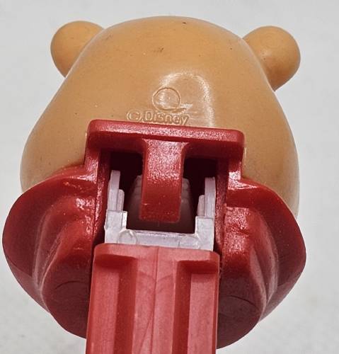 PEZ - Winnie the Pooh - Winnie the Pooh - Thin eyebrows. red collar - B