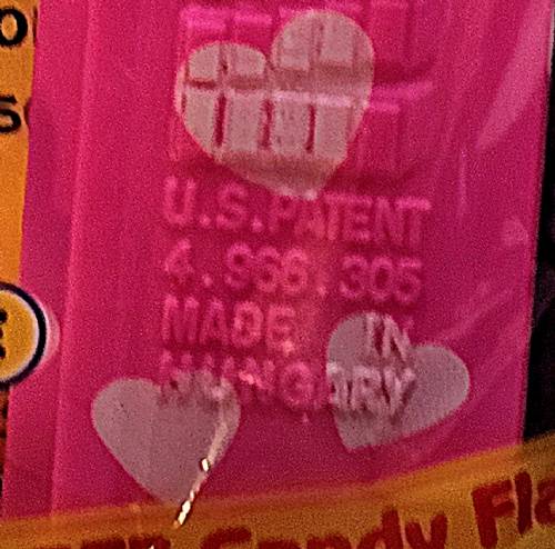 PEZ - Hearts - Valentine - I ♥ U - Italic Black on Hot Pink