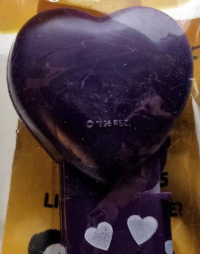 PEZ - Hearts - Valentine - Princess - Italic White on Dark Purple
