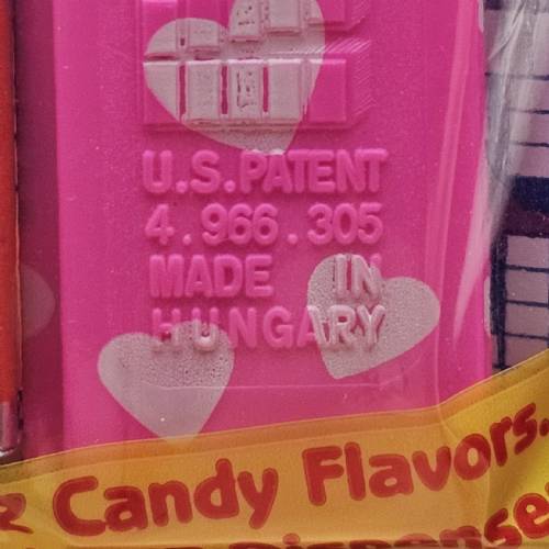PEZ - Hearts - Valentine - Princess - Italic Black on Hot Pink
