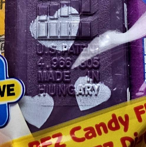 PEZ - Hearts - Valentine - XOXO - Italic White on Dark Purple