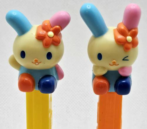 PEZ - Hello Kitty - Fullbody - Usahana Waving