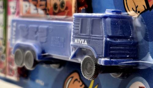 PEZ - Advertising Nivea - Nivea - Blue cab, blue trailer