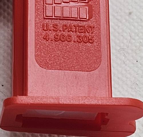 PEZ - PEZ Pals - Girl - Yellow Hair, No Extra Holes