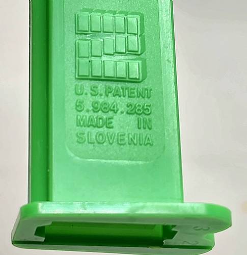 PEZ - Animated Movies and Series - Sesame Street - Bert