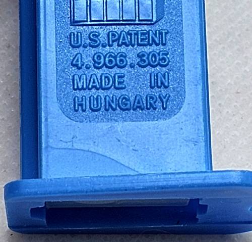 PEZ - Sesame Street - Cookie Monster - Blue Head