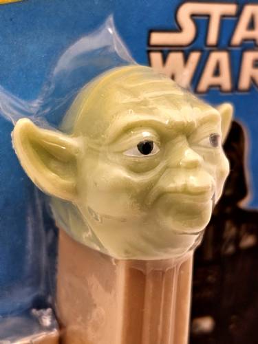 PEZ - Star Wars - Series A - Yoda - Pale Green Head - A