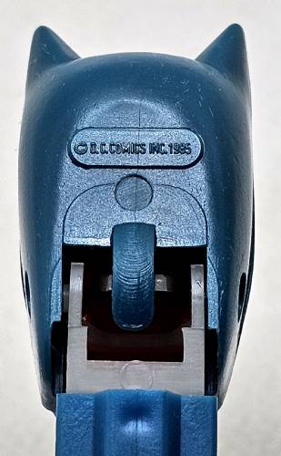 PEZ - Super Heroes - DC - Batman - Blue Hood, pink face - A