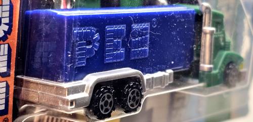 PEZ - Trucks - Series E - Tanker - Green cab, blue trailer