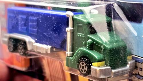 PEZ - Trucks - Series E - Tanker - Green cab, blue trailer