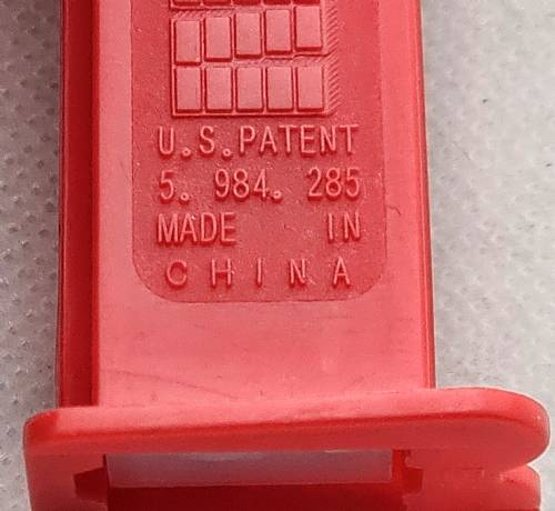 PEZ - Madagascar - Marty - Small Pupils, Light Grey Snout, painted ears