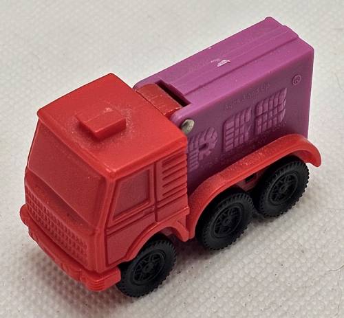 PEZ - Party Favors - Trucks - Truck - Red Cab