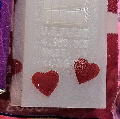 PEZ - Hearts - Valentine - Dream - Italic Black on Maroon