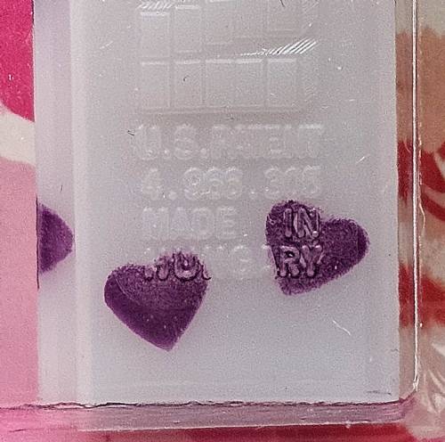PEZ - Hearts - Valentine - Dream - Italic White on Dark Purple