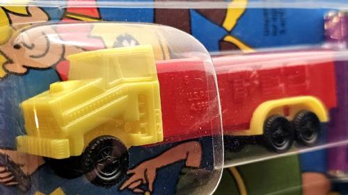 PEZ - Trucks - Series D - Cab #R2 - Yellow Cab - B