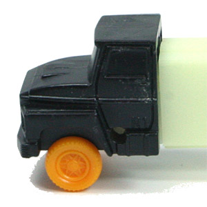 PEZ - Trucks - Misfits - Cab #R1 - Black Cab, Orange Wheels - B