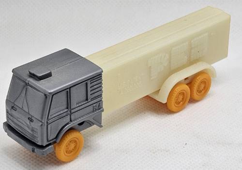 PEZ - Trucks - Misfits - Cab #R4 - Silver Cab, Orange Wheels - B