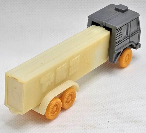 PEZ - Trucks - Misfits - Cab #R4 - Silver Cab, Orange Wheels - B