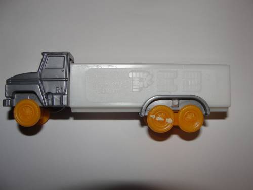 PEZ - Misfits - Joe's trucks - Cab #R1 - Silver Cab, Orange Wheels - B