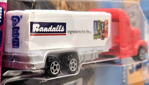 PEZ - Advertising Safeway - Truck - Red cab, white truck - Randalls