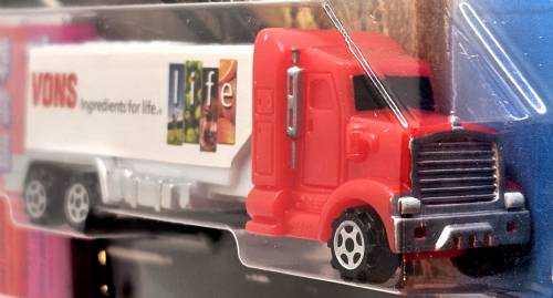 PEZ - Advertising Safeway - Truck - Red cab, white truck - Vons