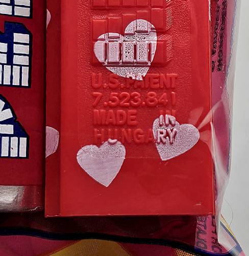 PEZ - Valentine - 2015 - XOXO - White on Crystal Red (c) 2008