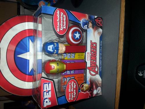 PEZ - Avengers 2015 - Iron Man and Captain America Gift Pack