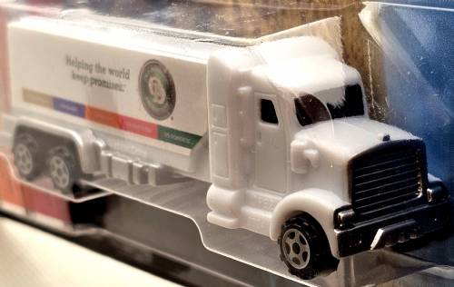 PEZ - Advertising Old Dominion Freight Line - Truck - White cab