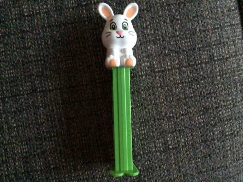 PEZ - Easter - Bunny - Full Body Pink - H