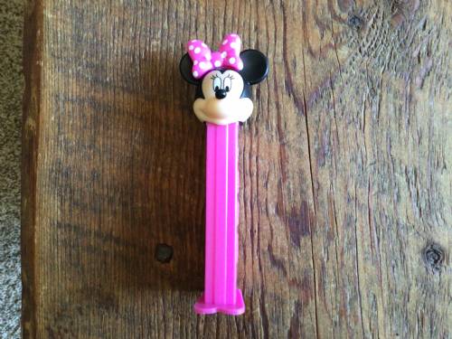PEZ - Mickey Mouse & Friends - Minnie Mouse - red bow white polka dots - F/K