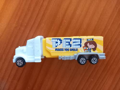 PEZ - Trucks - Mascot Trucks - Presenter Girl Truck